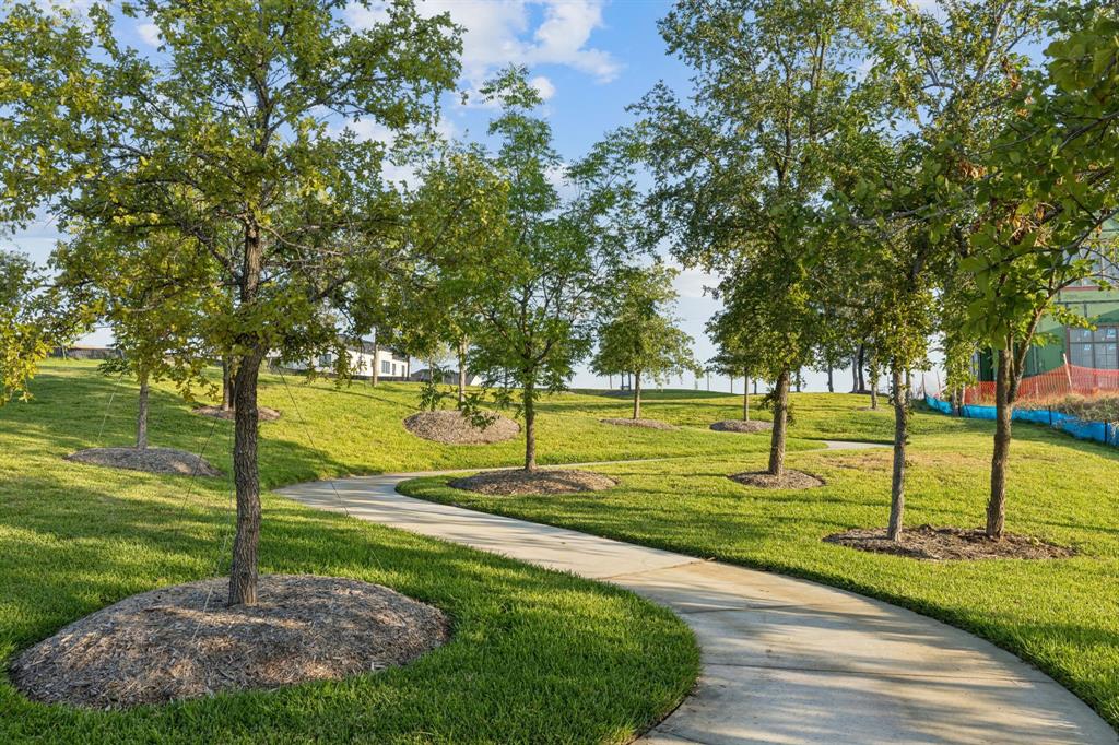 The Hills Of Kingswood - Land