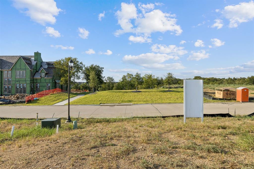 The Hills Of Kingswood - Land