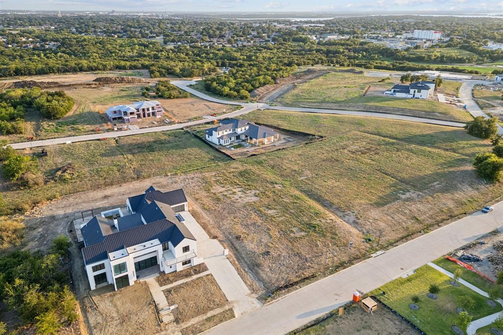 The Hills Of Kingswood - Land