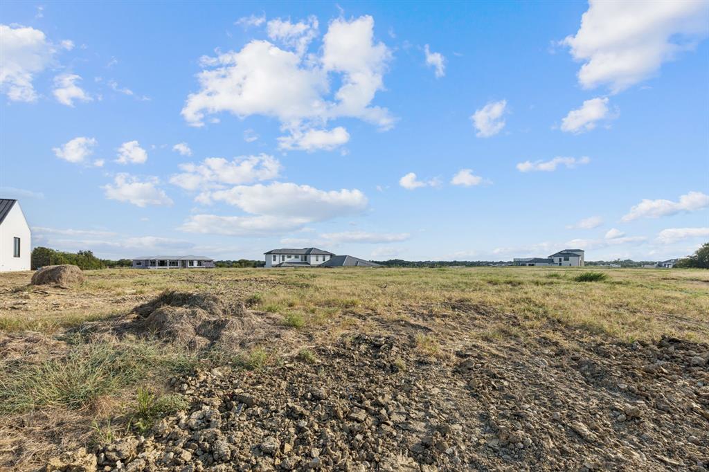 The Hills Of Kingswood - Land