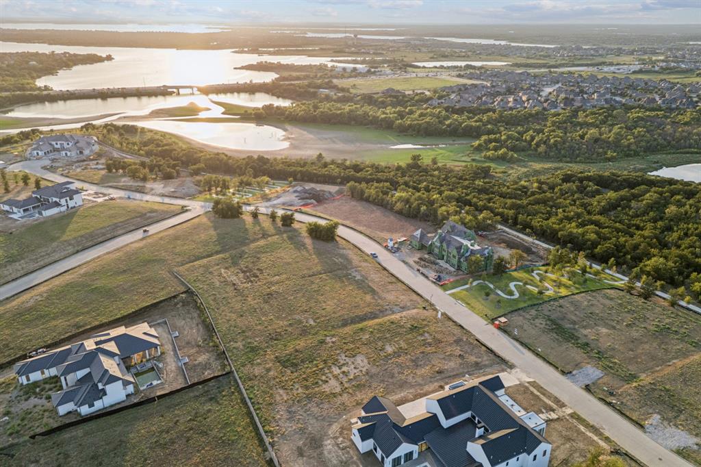 The Hills Of Kingswood - Land