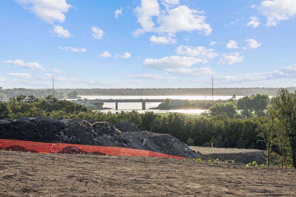 The Hills Of Kingswood - Land