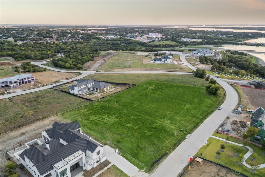 The Hills Of Kingswood - Land