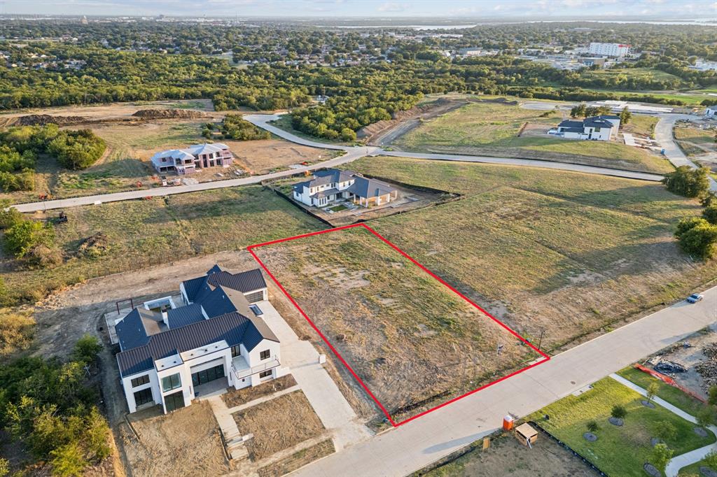 The Hills Of Kingswood - Land