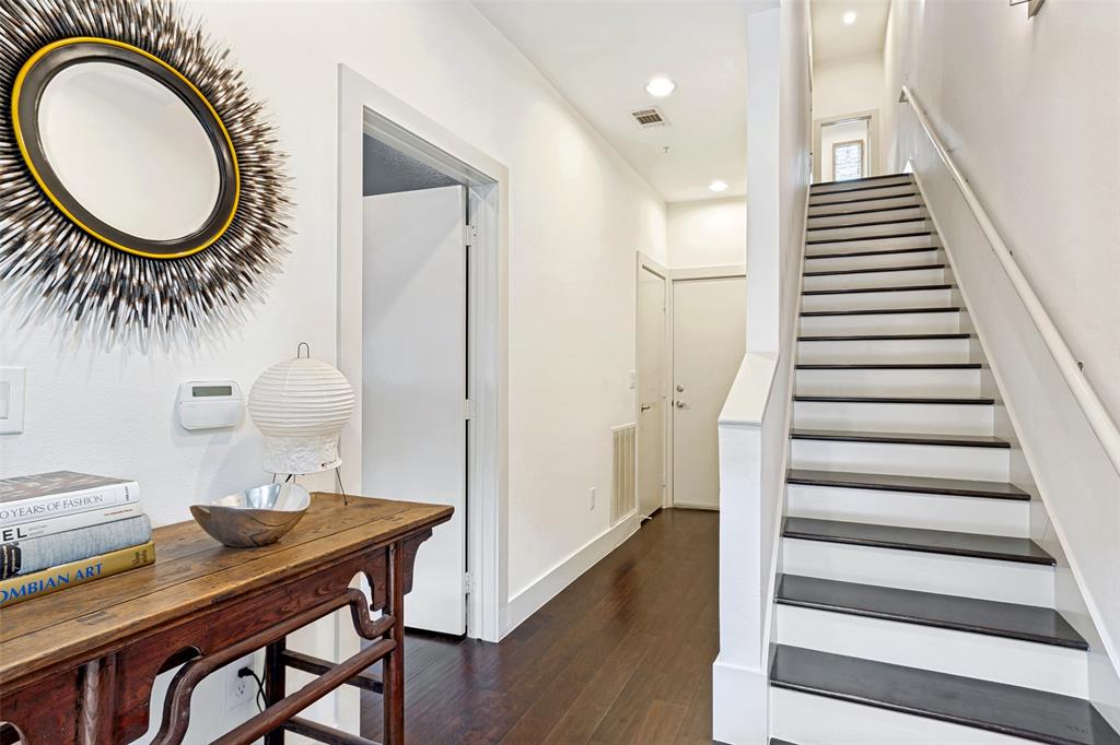 4111 Newton Avenue 33