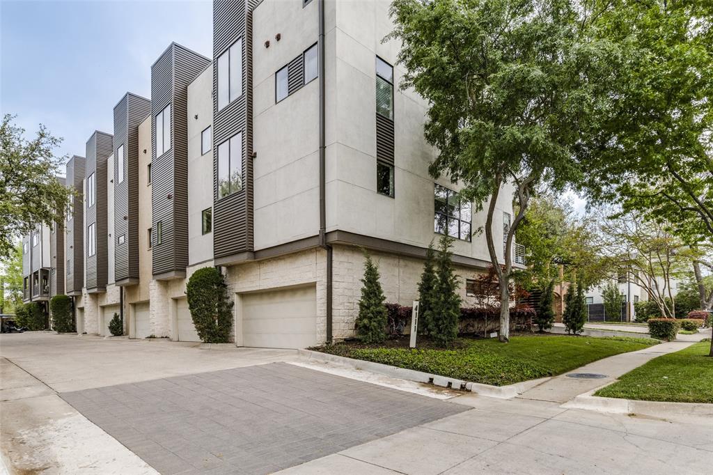 4111 Newton Avenue 33