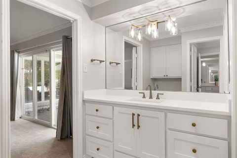 Tiny photo for 6725 Regalbluff Drive, Dallas, TX 75248 (MLS # 21095513)