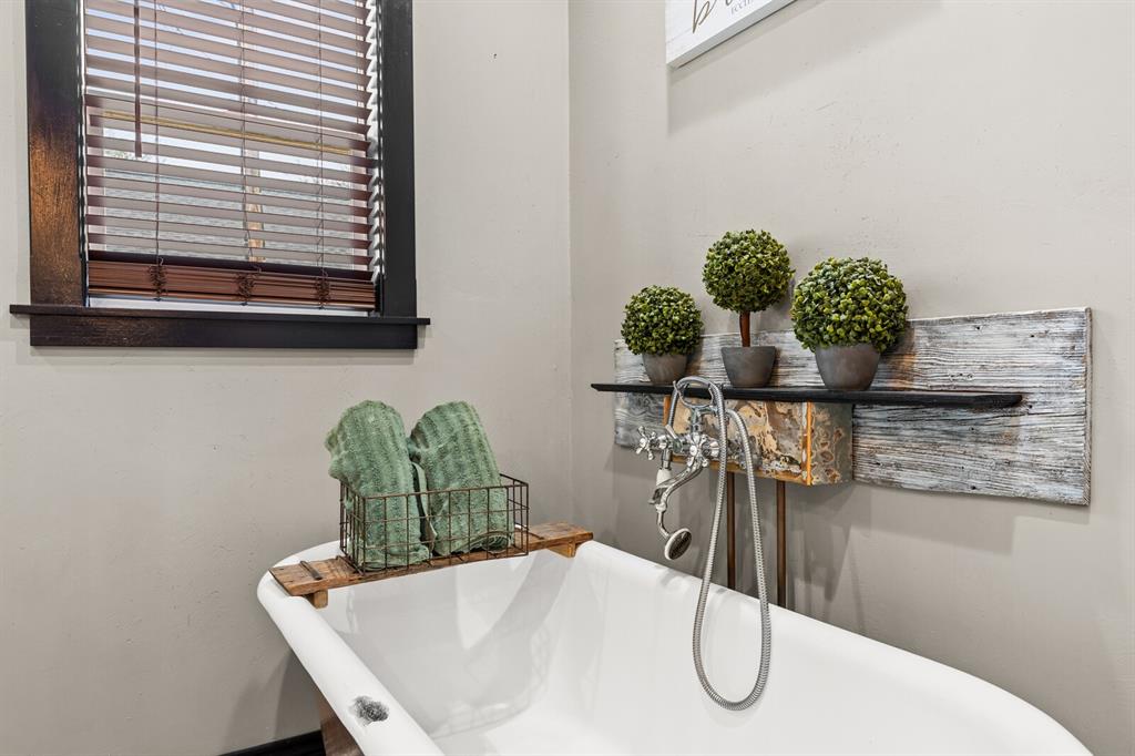 0016.00S48 - Residential