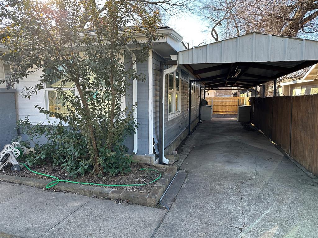 400 W Pembroke Avenue