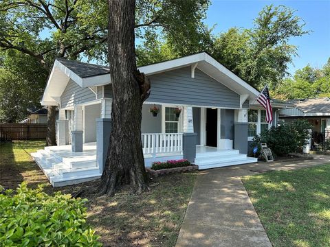 400 W Pembroke Avenue Dallas TX 75208