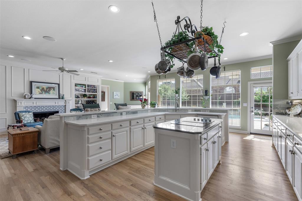 4549 Glenville Drive