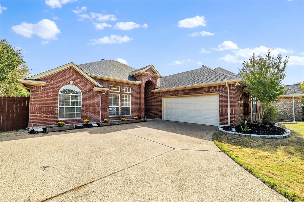 7 Equestrian Court