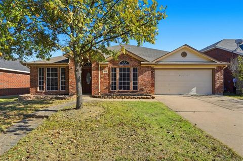 915 Hidden Oaks Drive Burleson TX 76028