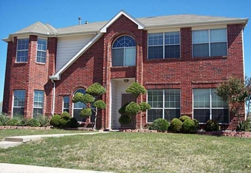 Over 3,000 sq.ft, corner lot, amazingly spacious on the interior with living, dining and office downstairs. Four large bedrooms upstairs with large game room.