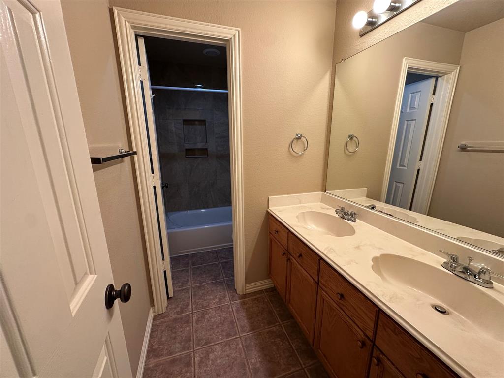 Wellington Of Flower Mound Ph - Residential Lease