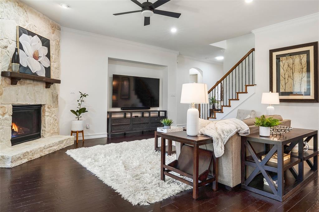2542 Morgan Lane