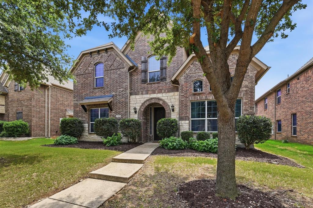 1123 Chestnut Drive
