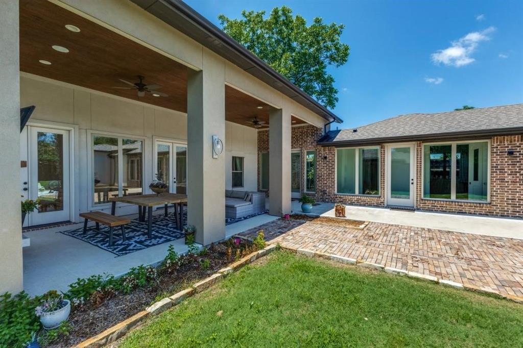 1706 Peavy Road