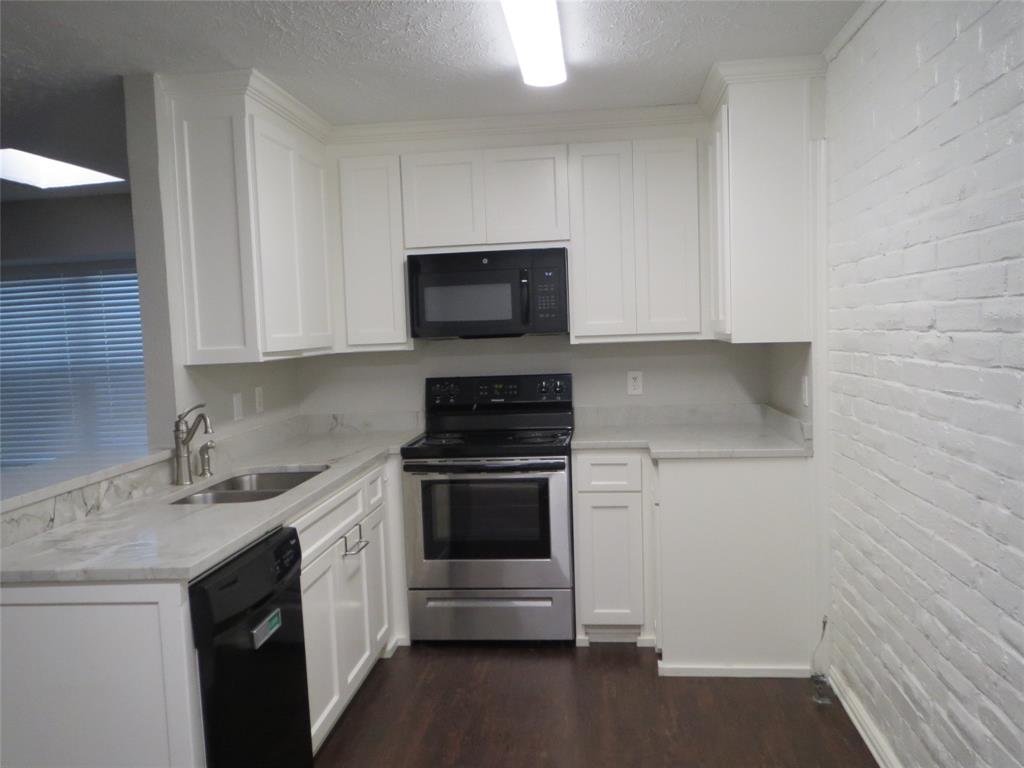 Mountain Creek Twnhs 02 - Residential