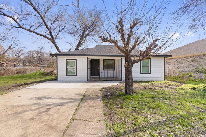 Remodeled 3 bedrooms 2 bath home in Dallas Tx. This home is great for a first time home buyer or investment. The house features new flooring, new roof, new windows and much more. The huge backyard is a plus, great for entertainment. Property also features alley access. Schedule an appointment today and welcome home.