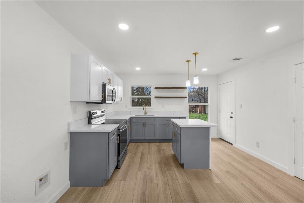 5261 Trail Lake Drive