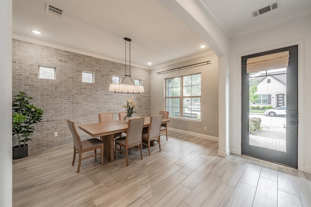 8012 Sunflower Lane