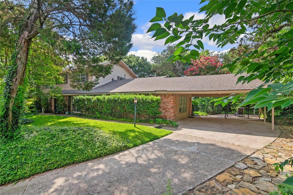 4104 Evergreen Circle