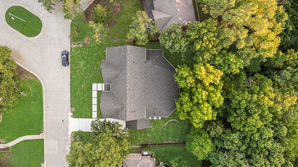 10 Brook Hollow Lane