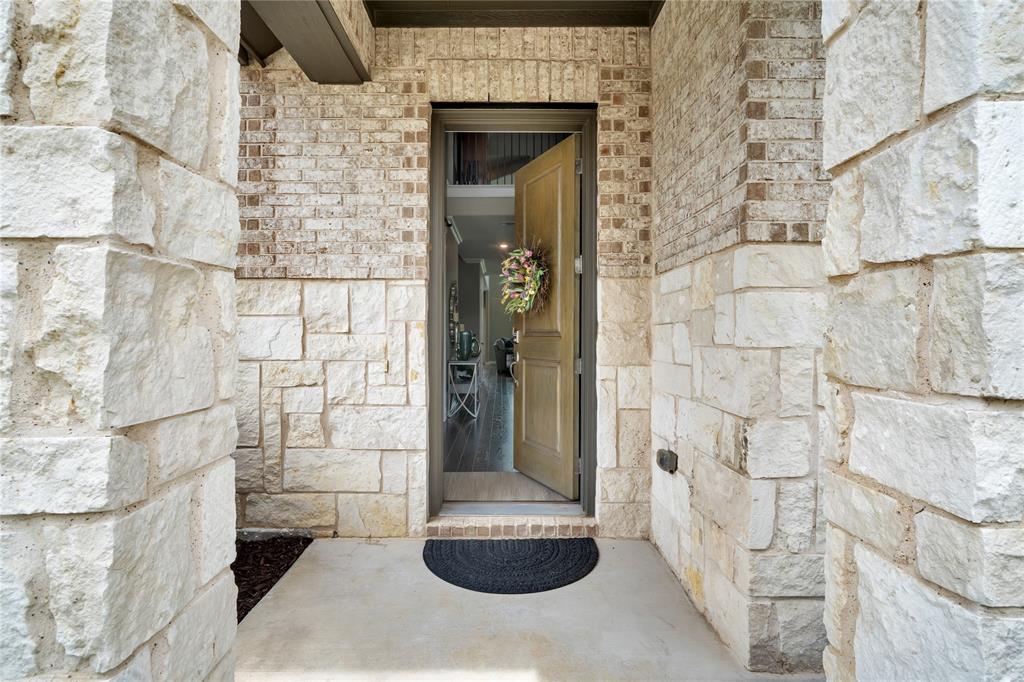 6425 Dolan Falls