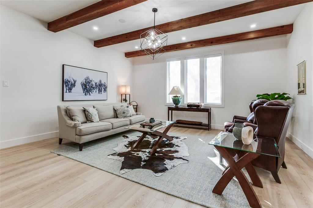 1116 Grassmere Drive