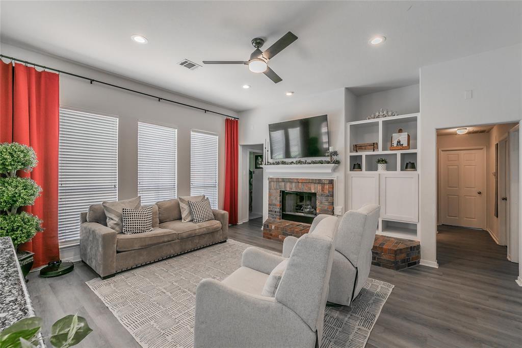 Carriage Gate - Residential