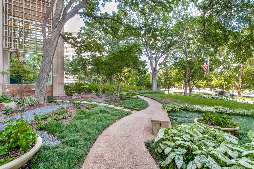 3525 Condominiums - Residential