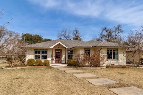 6737 Ravendale Lane Dallas TX 75214