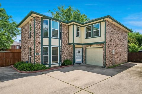 Photo of 301 Stoneledge Drive, Irving, TX 75063 (MLS # 21305764)