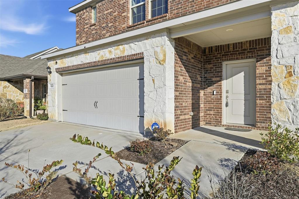 3947 Oak Creek Circle