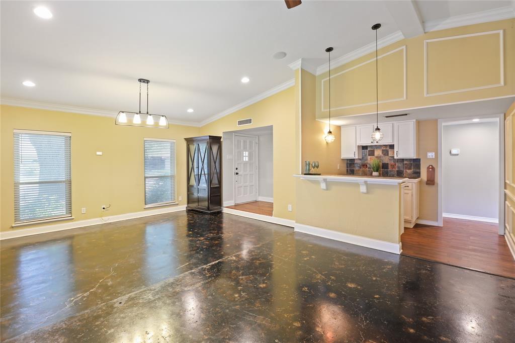1113 Mossvine Drive