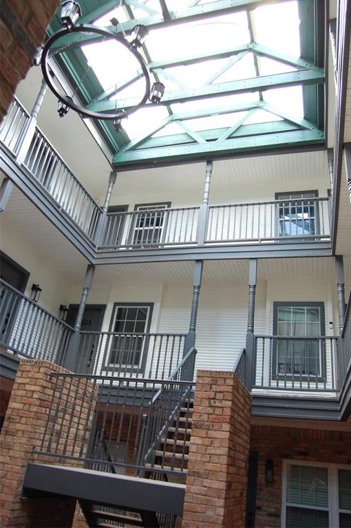 Parkway Quarter Condos - Residential Lease