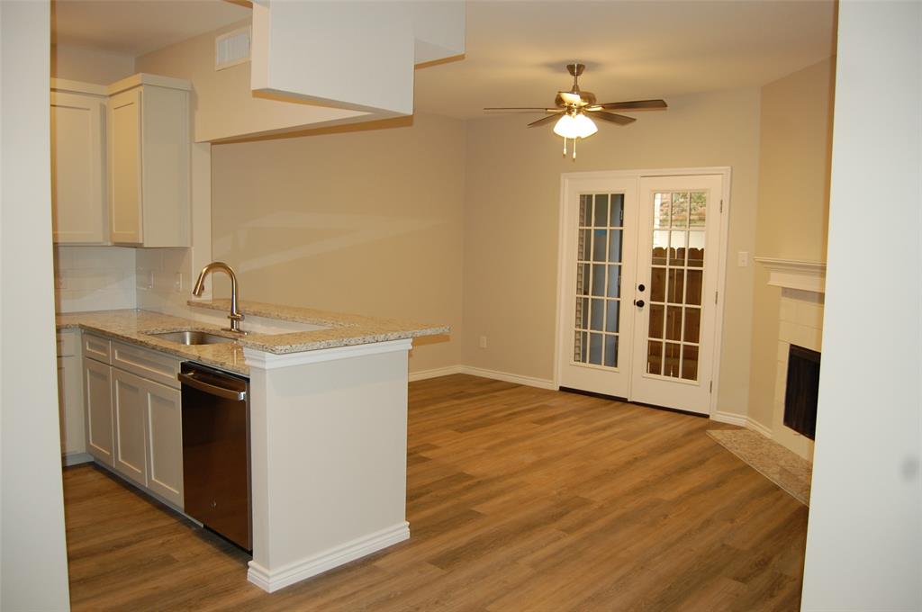 Parkway Quarter Condos - Residential Lease