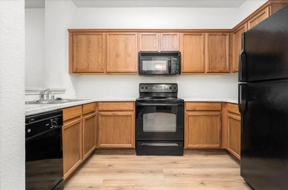 Stoneleigh Place Add - Residential