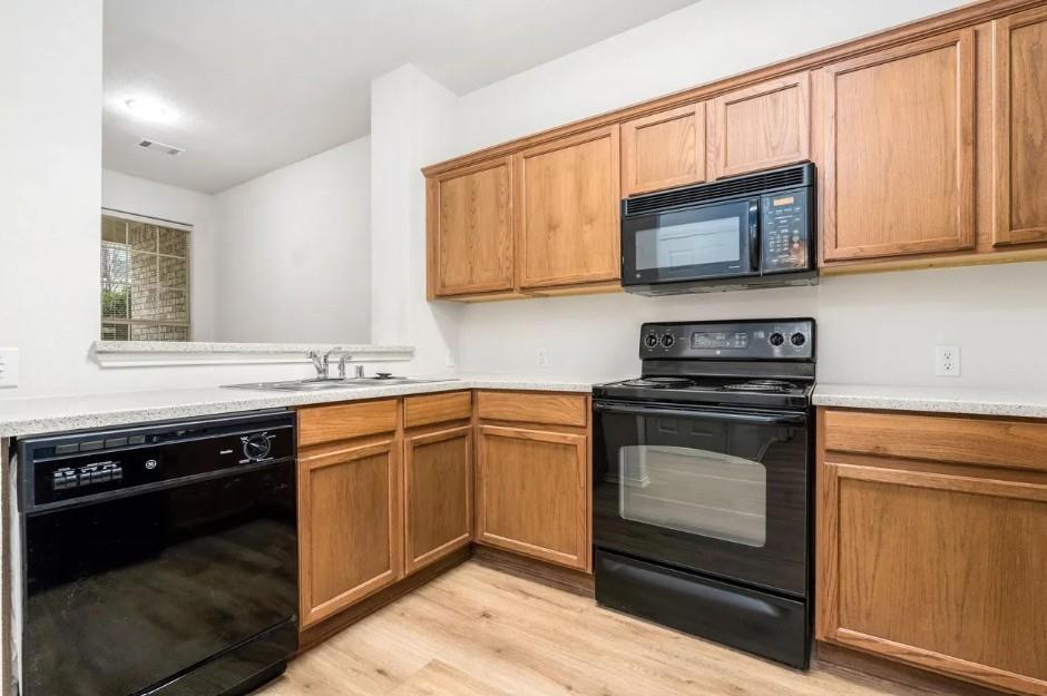 Stoneleigh Place Add - Residential