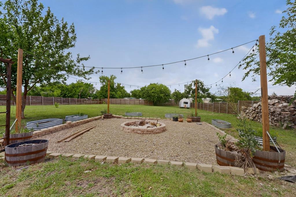 304 E County Line Road