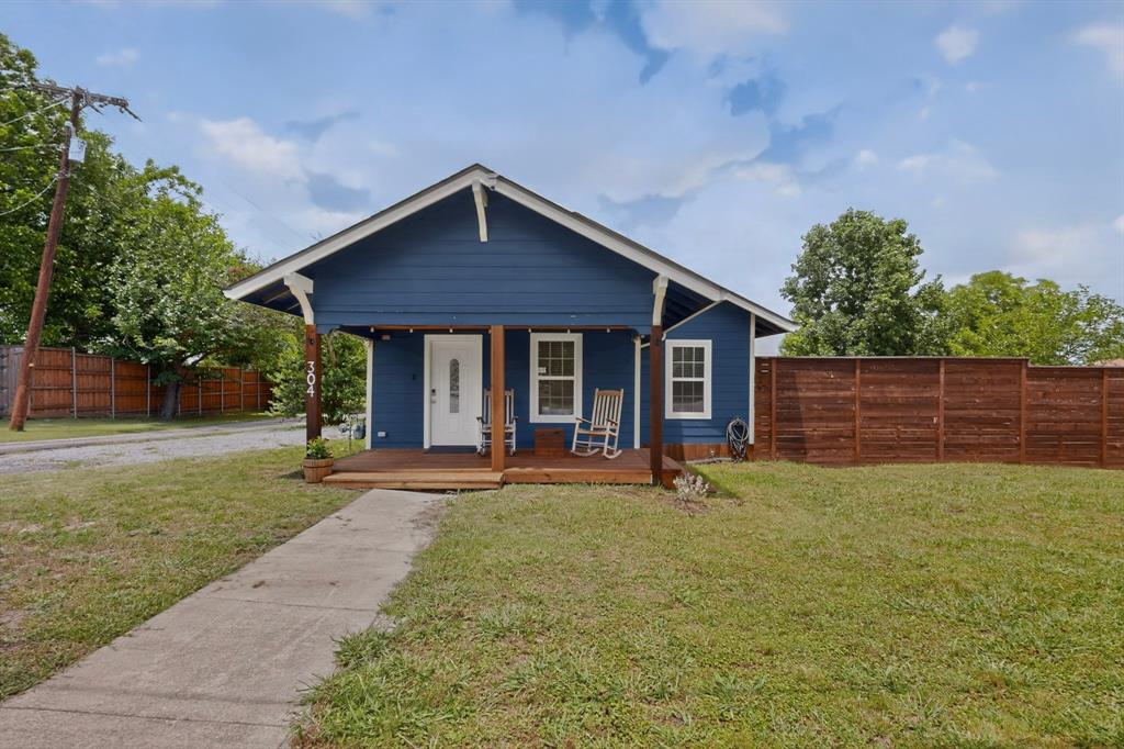 304 E County Line Road