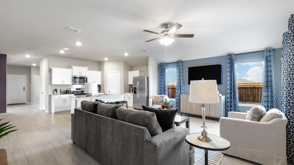 Townes Landing - D.R. Horton - Residential