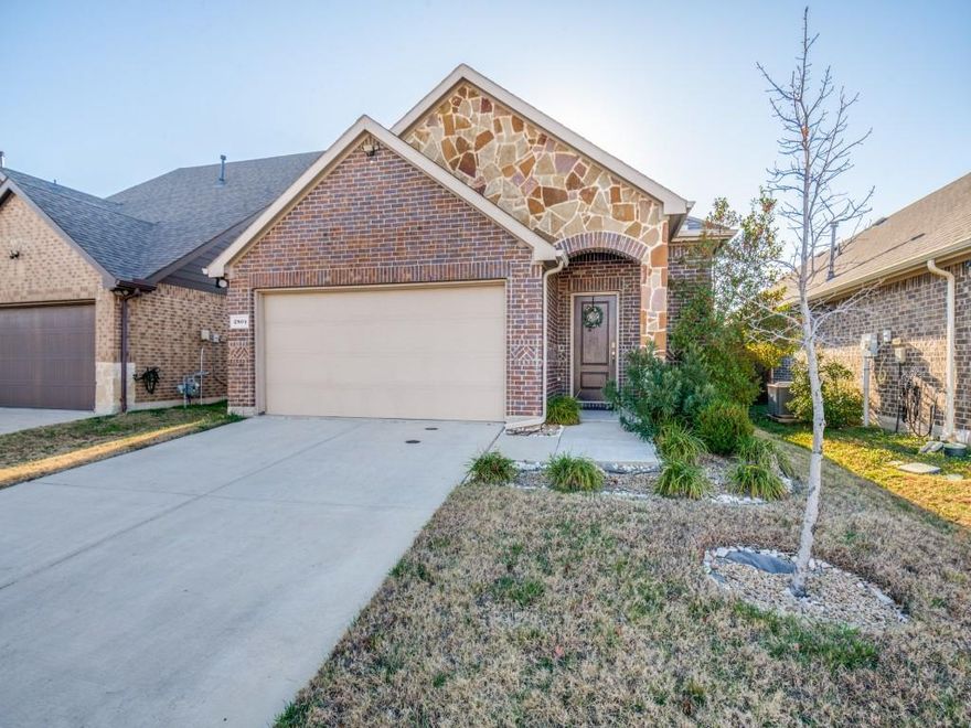 This charming one-level home in the Clements Ranch community of Forney, TX offers three bedrooms and two full bathrooms, combining comfort, style, and convenience. The galley-style kitchen features dark cabinetry and all major stainless steel appliances, which convey along with the full-size washer and dryer in the open laundry area. The primary ensuite boasts a custom accent wall, dual sinks, a separate tub, and a glass-framed shower. Enjoy a cozy fireplace in the living room and a fenced backyard with a patio, perfect for outdoor living. Residents benefit from community amenities including a clubhouse, fitness center, dog park, playground, walking trails, picnic areas, and green space. Move-in ready and ideally located near schools, this home is ready to welcome you.

Click the Virtual Tour link to view the 3D walkthrough. 

Discounted rate options and no lender fee future refinancing may be available for qualified buyers of this home.