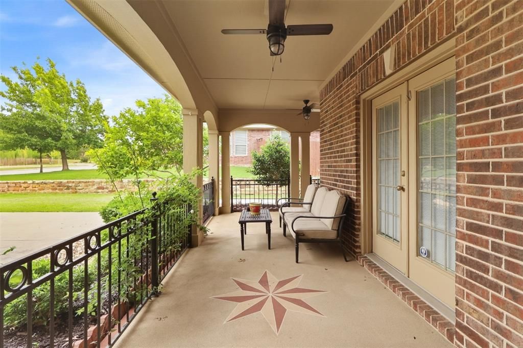 Photo of 9708 Brewster Lane, Fort Worth, TX 76244 (MLS # 21252491)