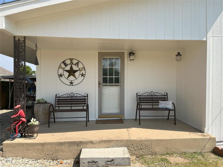 INVESTORS come check this one out. In the Patio Commons District of the Celina Downtown Code April 25, 2025. 3 bedroom, 1 bath, 1 carport and central heat and air. Cash or Renovation loans only. 24 hour notice to show.