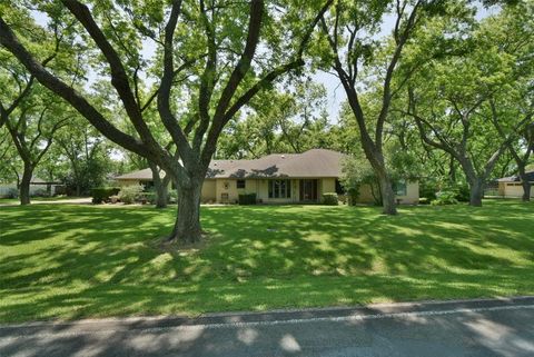 A home in Granbury