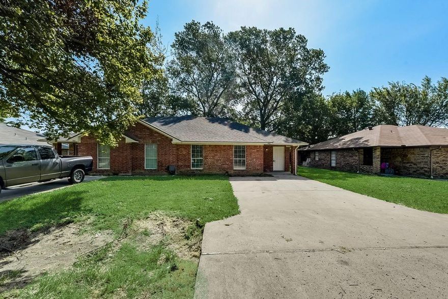 Great location!!! 3 bedroom 2 bathroom duplex located with convenient access to Highway 75! Nice open floor plan with a spacious living room and kitchen. Master bedroom suite with its own master bathroom and walk in closet. Has full size washer and dryer hookups. Enjoy evenings in your wide open backyard with mature trees. Welcome home! Pets case by case. $250.00 pet deposit & $100.00 non refundable pet processing fee per pet. $200.00 lease coordination fee due at lease signing. Optional: PMI North Texas tenants are enrolled in the Resident Benefits Package (RBP) for $35.00 per month which includes credit building to help boost your credit score with timely rent payments, $1M Identity Protection, HVAC air filter delivery, utility connection concierge service, our best-in-class resident rewards program, and much more!