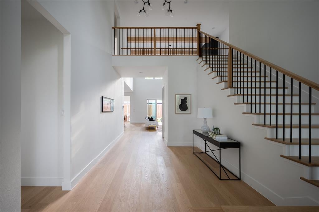 9661 Lynbrook Drive