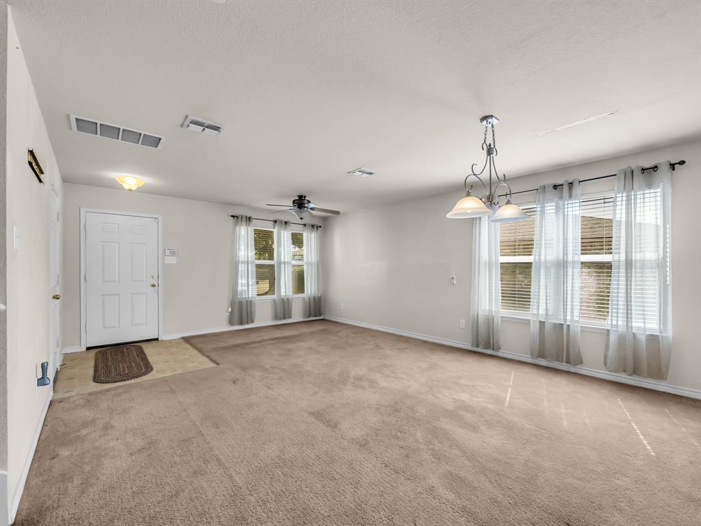 936 Sunrise Lane